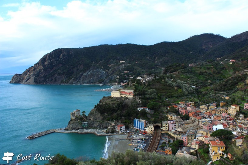 La vista di Monterosso dalla strada, Cinque Terre, Liguria